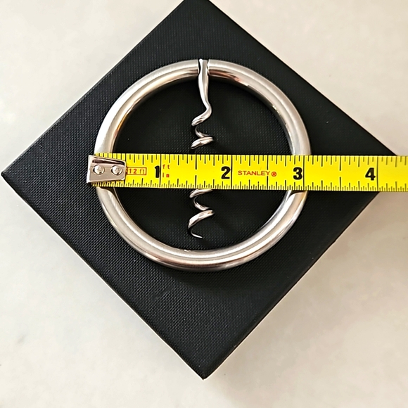 KIKKERLAND Designs Cork Screw Wine Opener & Gift Box - Picture 6 of 6